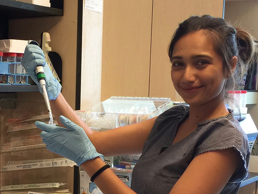 PhD student Unnati Chauhan officially joins the lab